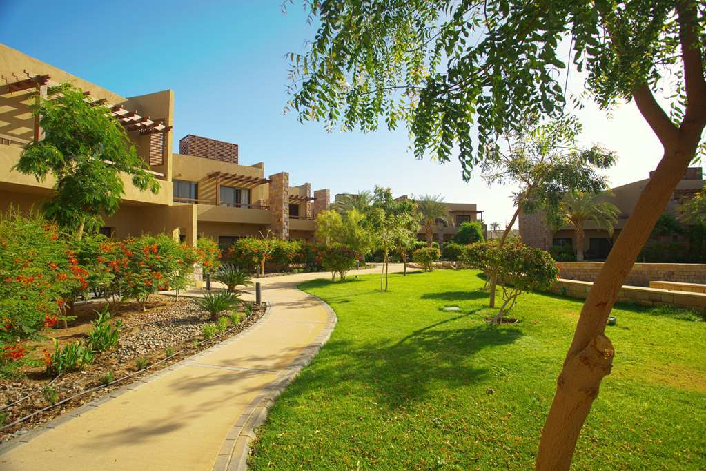 Golden Tulip Sharma Resort Extérieur photo