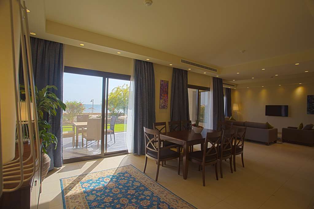 Golden Tulip Sharma Resort Chambre photo
