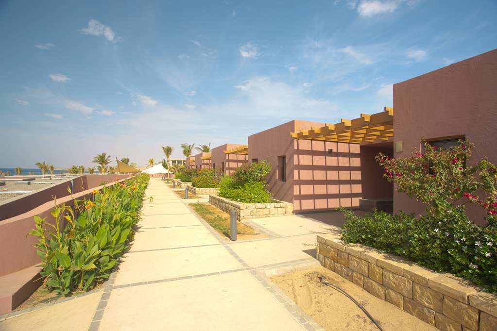 Golden Tulip Sharma Resort Chambre photo