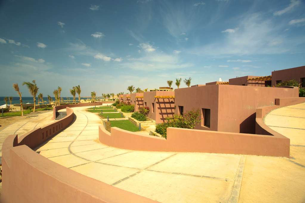 Golden Tulip Sharma Resort Chambre photo