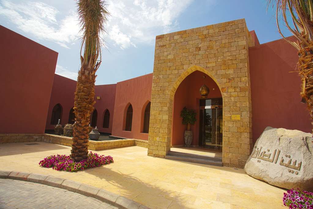 Golden Tulip Sharma Resort Extérieur photo