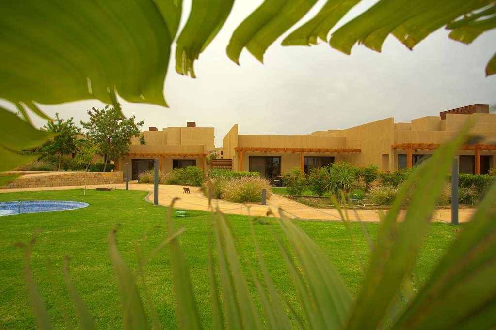 Golden Tulip Sharma Resort Chambre photo